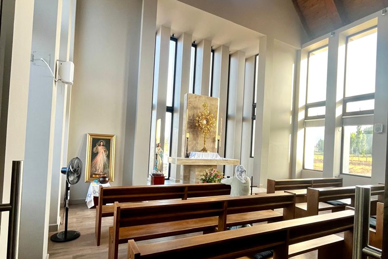 Traslado Capilla de Adoración Perpetua